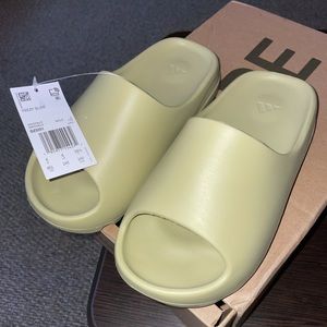 Adidas Yeezy Slides Resin Men’s 6